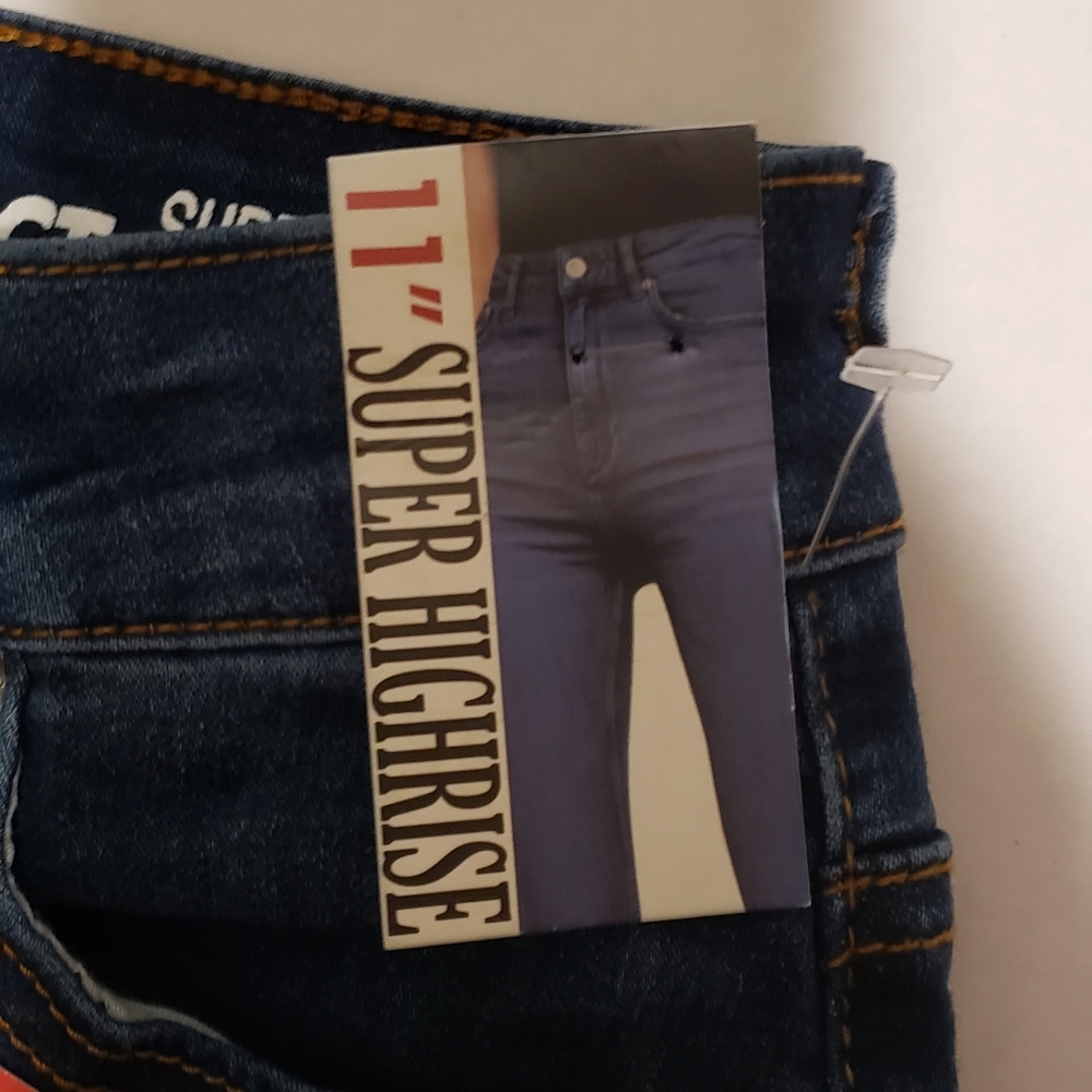 Jean - Picture 4 of 5